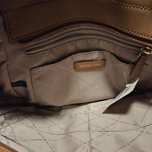 Purse - Picture 4 of 6